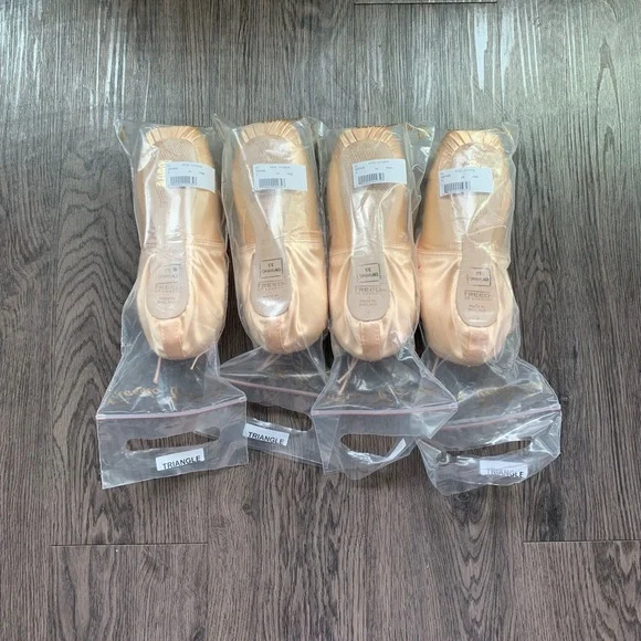 Freed of London Pointe Shoes - Picture 3 of 3